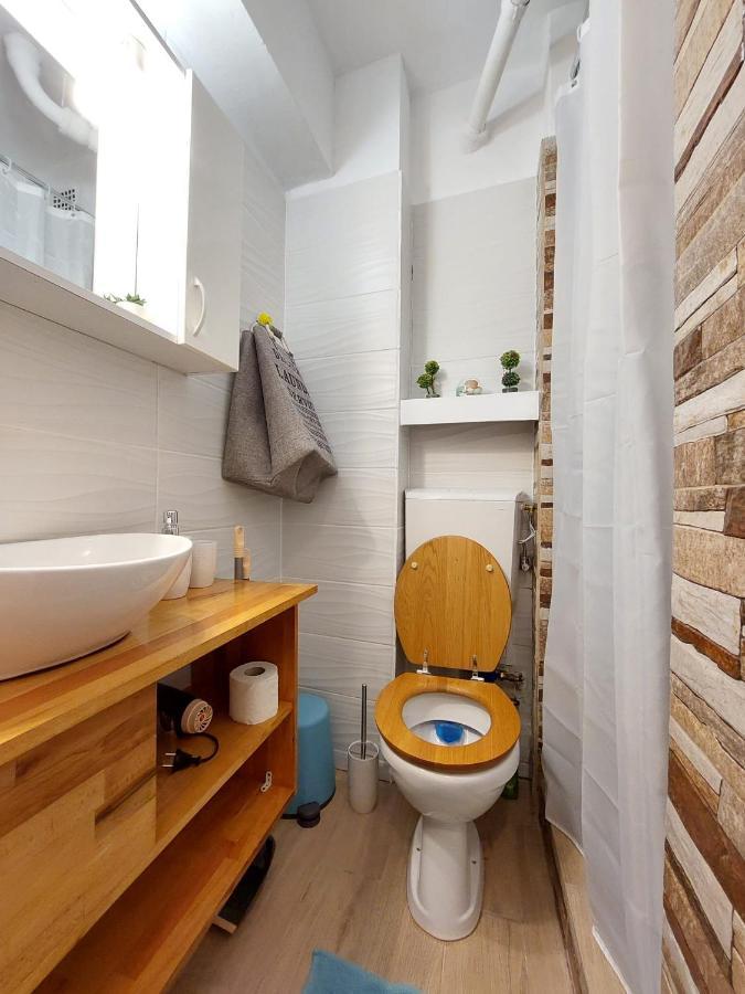 Laroka House Cosy Studio Universitate Bucharest Exterior photo